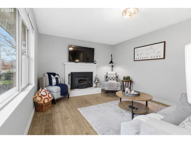 $484,900 | 353 72nd Street, Springfield, OR 97478