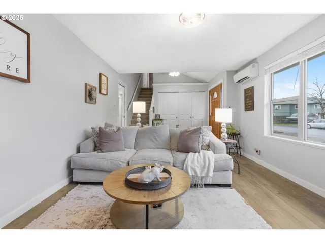 $484,900 | 353 72nd Street, Springfield, OR 97478