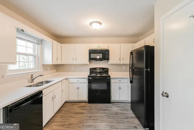 $2,295 | 5616 Hammond Drive Northwest, Norcross, GA 30071