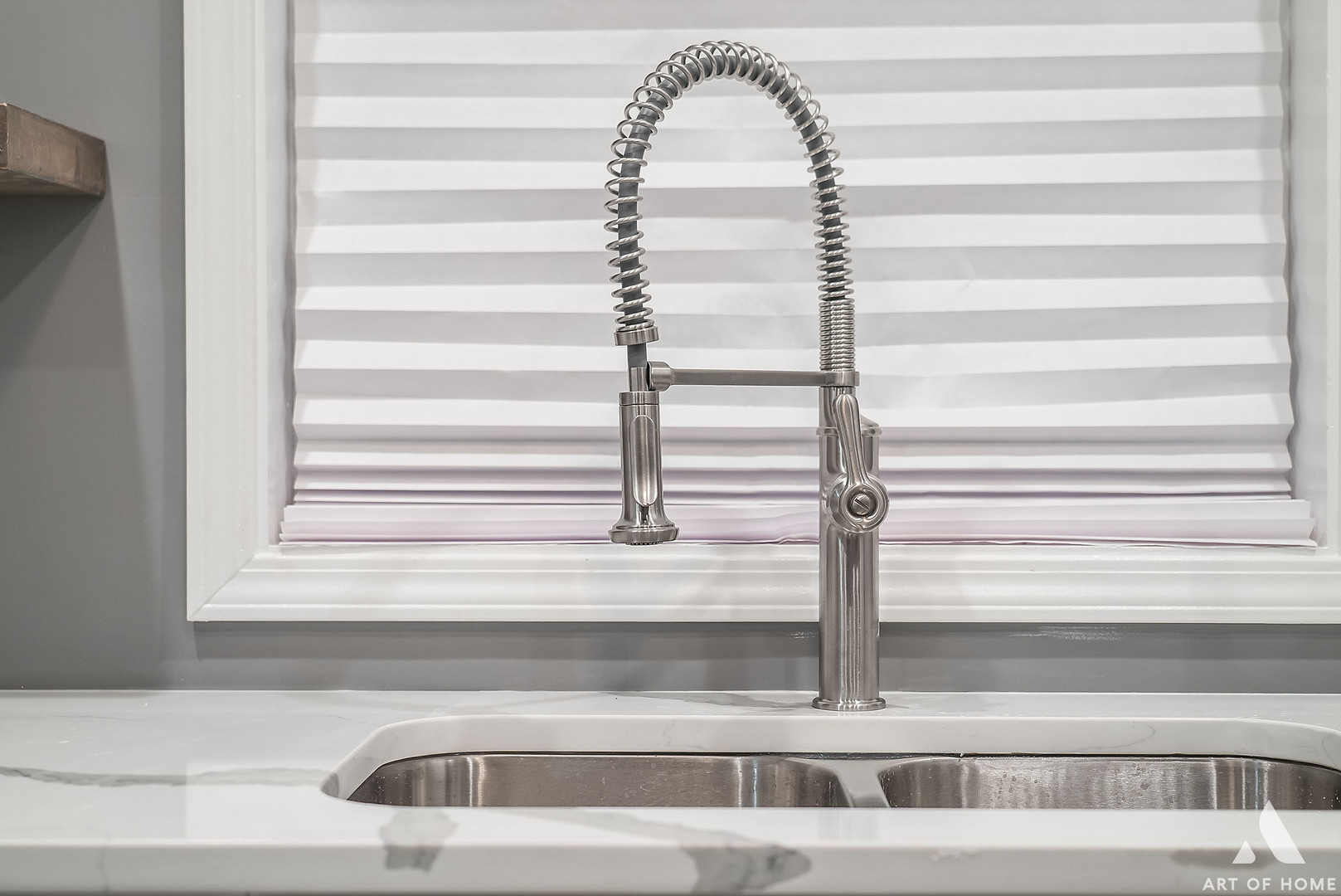 7141 South Artesian Avenue Chicago, IL 60629 - Photo 8 of 31 a close view of statue