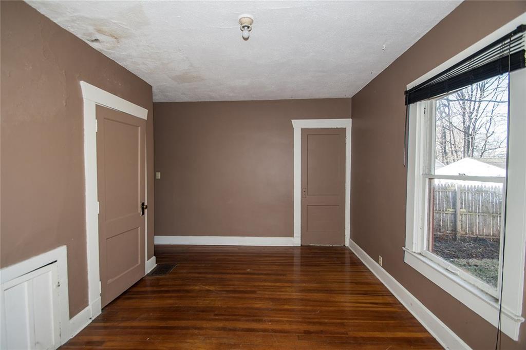 38 North Kenmore Road Indianapolis, IN 46219 - Photo 21 of 43 Gallery Image 21