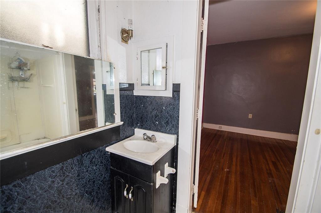 38 North Kenmore Road Indianapolis, IN 46219 - Photo 23 of 43 Gallery Image 23