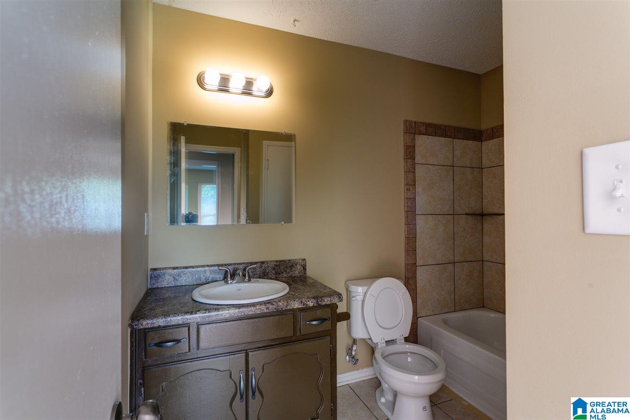 908 Rich Road Birmingham, AL 35215 - Photo 5 of 6