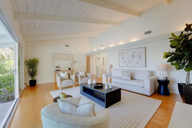 a picture of floor plan