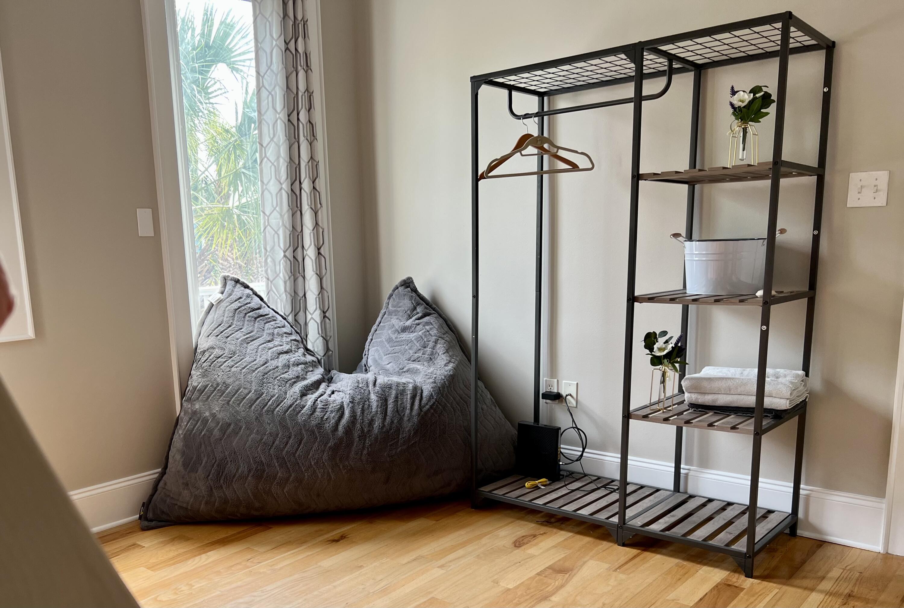 43 Coastal Grove Way, Unit 5 Santa Rosa Beach, FL 32459 - Photo 35 of 56 a living room with furniture
