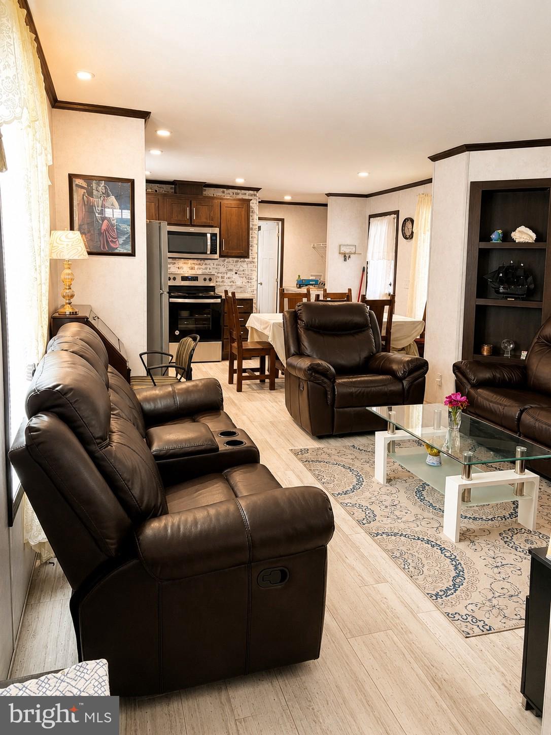 1302 Gibson Road Bensalem, PA 19020 - Photo 10 of 20 Gallery Image 10
