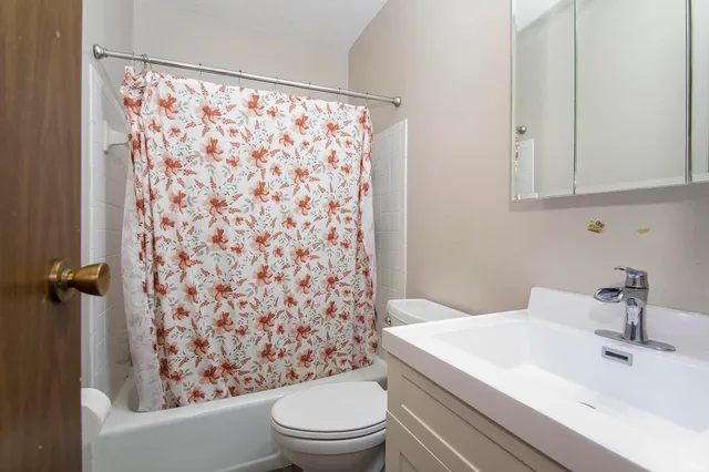 $269,000 | 22979 Elm Drive, Elkhart, IN 46516