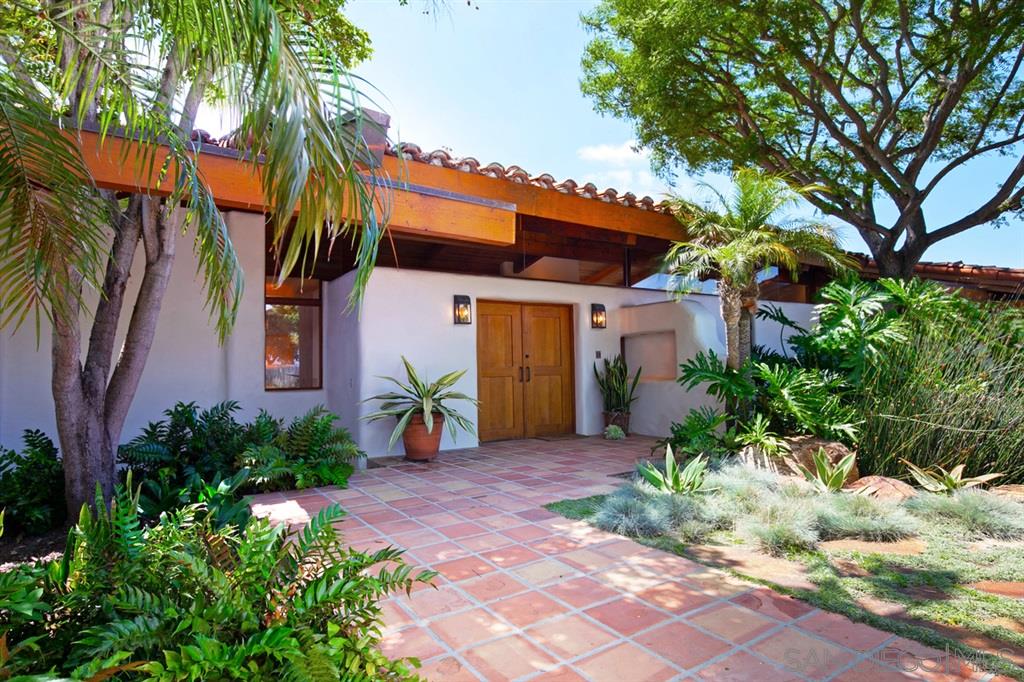 17279 Circa Oriente Rancho Santa Fe, CA 92067 - Photo 2 of 25