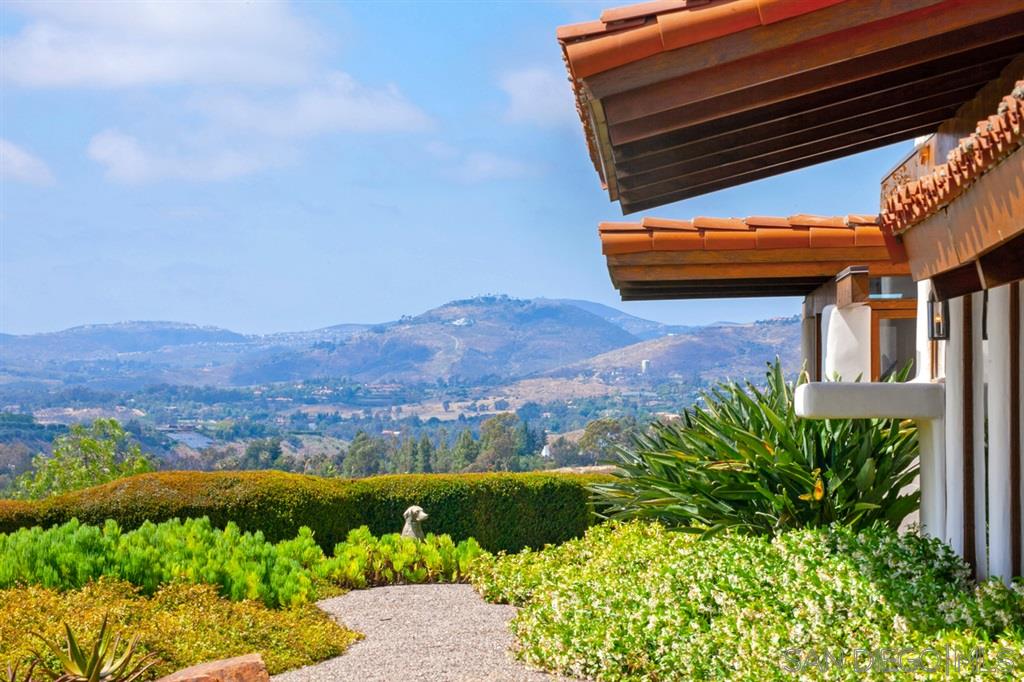 17279 Circa Oriente Rancho Santa Fe, CA 92067 - Photo 13 of 25