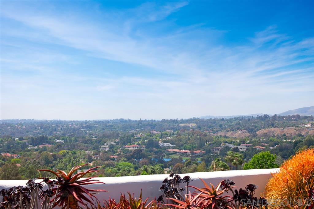 17279 Circa Oriente Rancho Santa Fe, CA 92067 - Photo 14 of 25