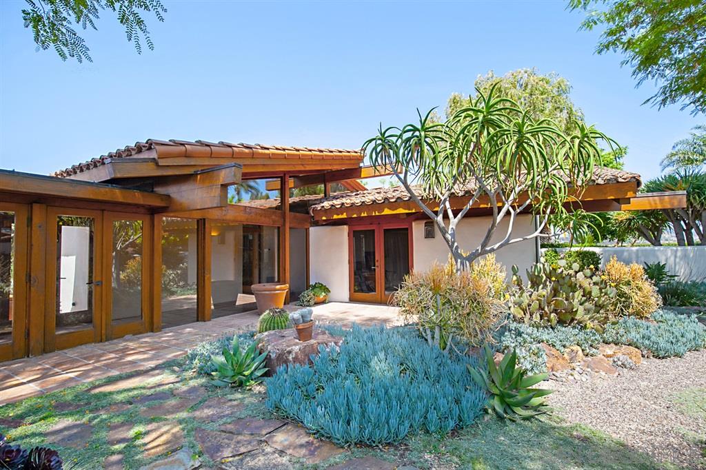 17279 Circa Oriente Rancho Santa Fe, CA 92067 - Photo 3 of 25