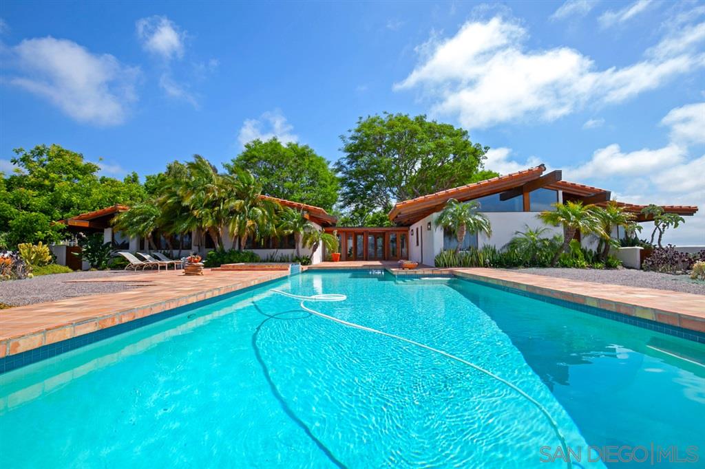 17279 Circa Oriente Rancho Santa Fe, CA 92067 - Photo 9 of 25