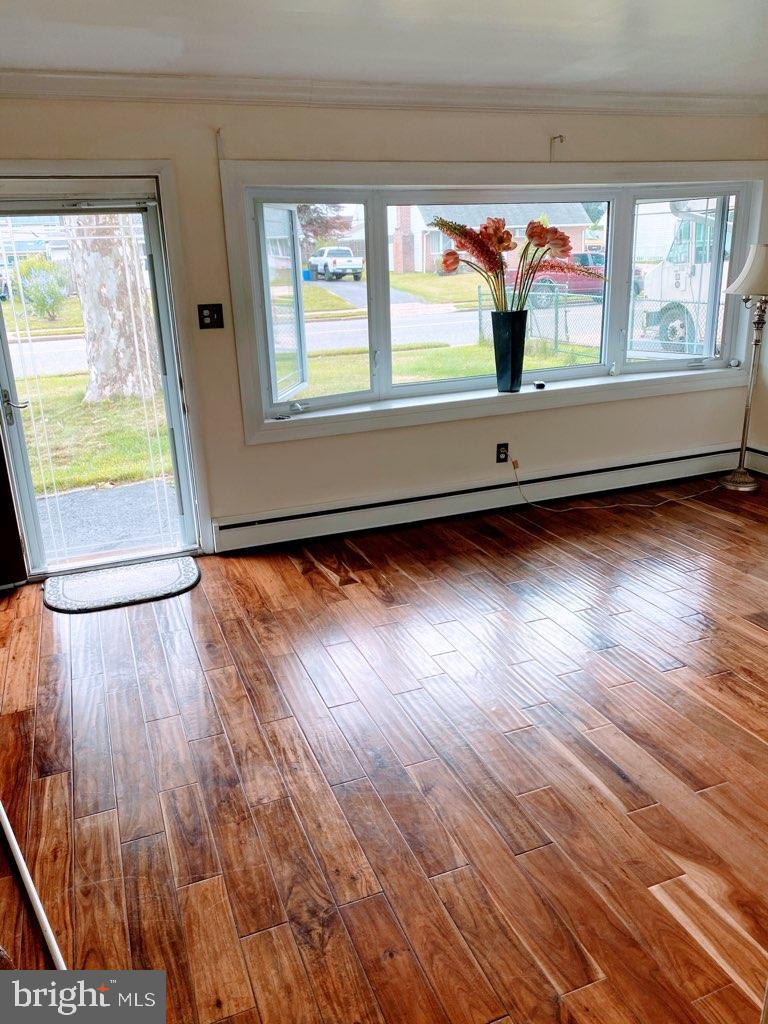 2851 Norcom Road Philadelphia, PA 19154 - Photo 3 of 35 Gallery Image 3