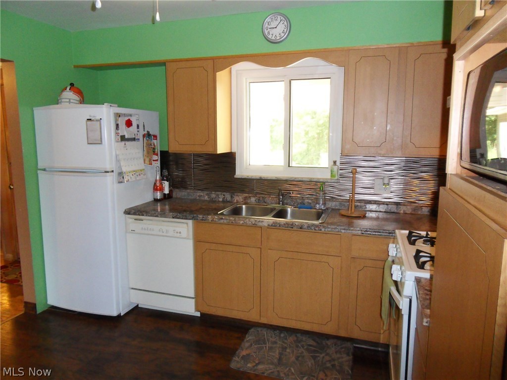 115 Vincent Road Northfield, OH 44067 - Photo 7 of 32 Gallery Image 7