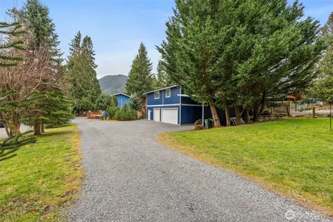 $949,950 | 12914 532nd Street East, Eatonville, WA 98328
