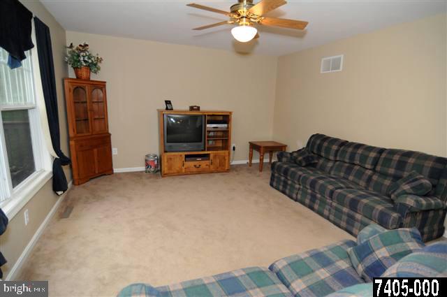 6832 Simpson Road Glen Rock, PA 17327 - Photo 10 of 21 Gallery Image 10