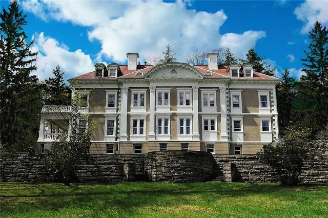 $1,775,000 | 118 Tower Hill Road West, Tuxedo Park, NY 10987