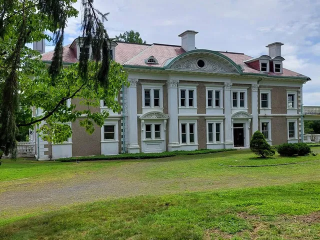 $1,775,000 | 118 Tower Hill Road West, Tuxedo Park, NY 10987