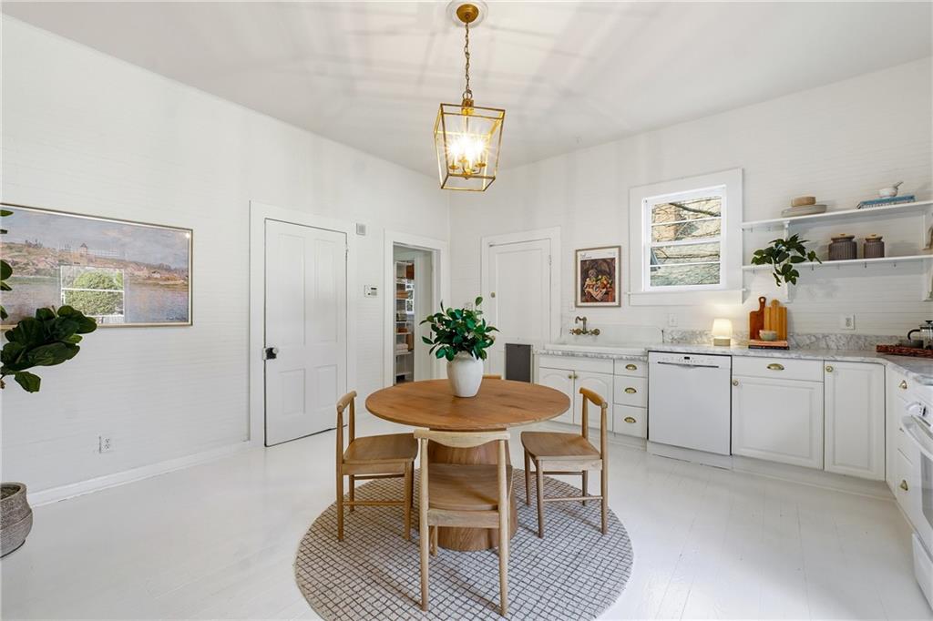 1966 Butler Way Northwest Atlanta, GA 30318 - Photo 11 of 20