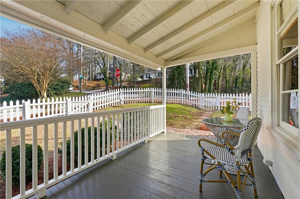 1966 Butler Way Northwest Atlanta, GA 30318 - Photo 5 of 20