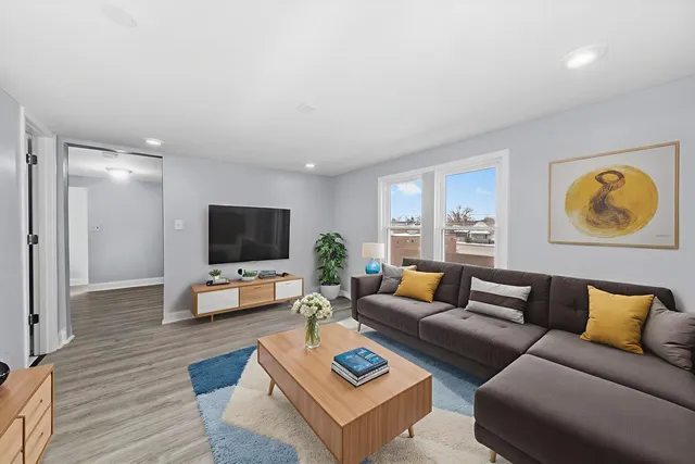 $219,900 | 3333 Halsted Street, Steger, IL 60475