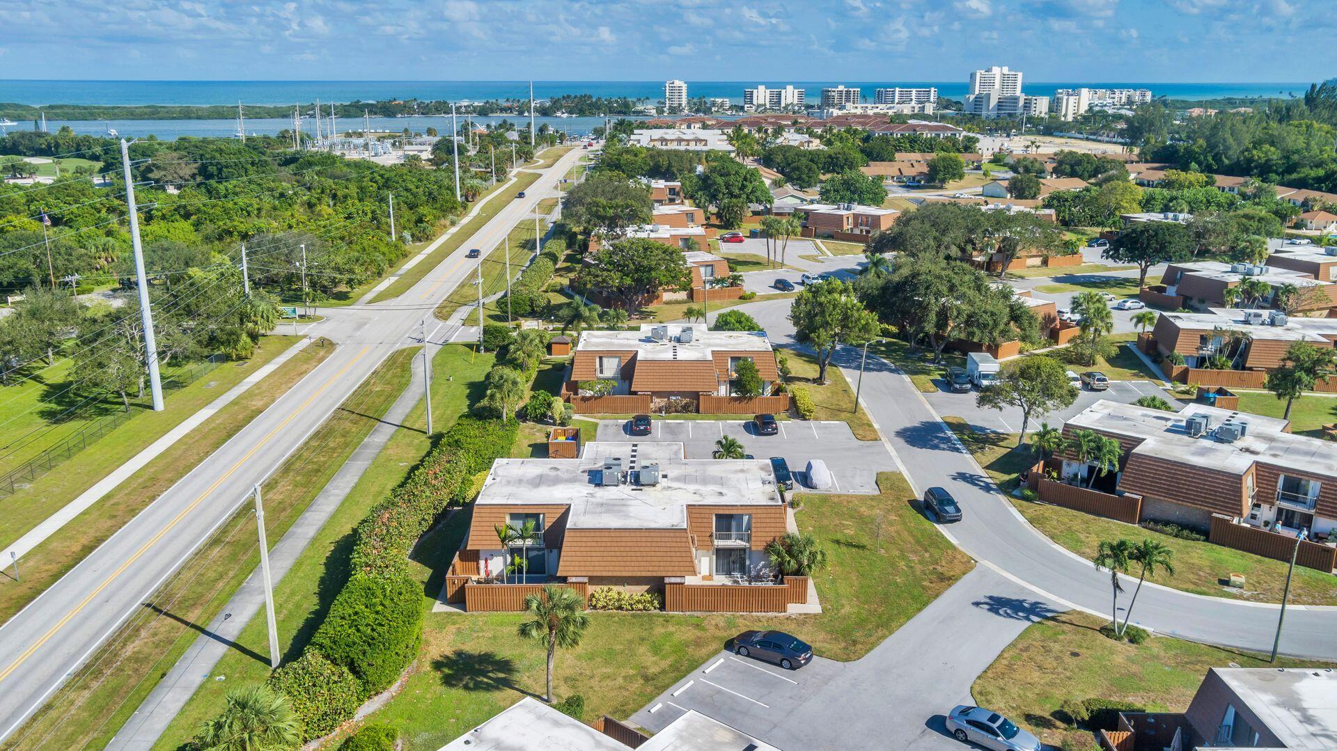 3900 County Line Road, Unit 6C Tequesta, FL 33469 - Photo 20 of 26 20