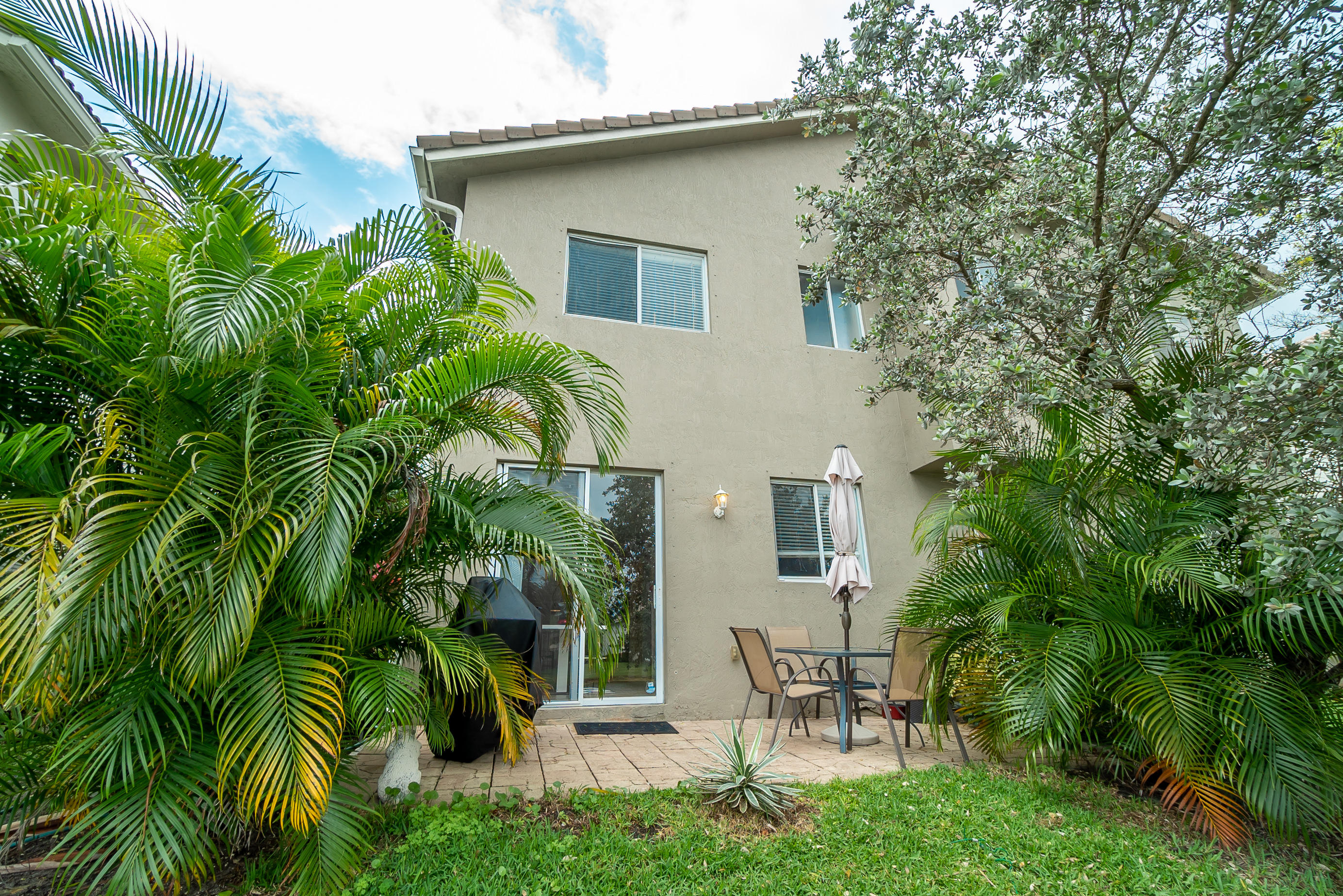 3164 Laurel Ridge Circle Riviera Beach, FL 33404 - Photo 18 of 19 Back of House