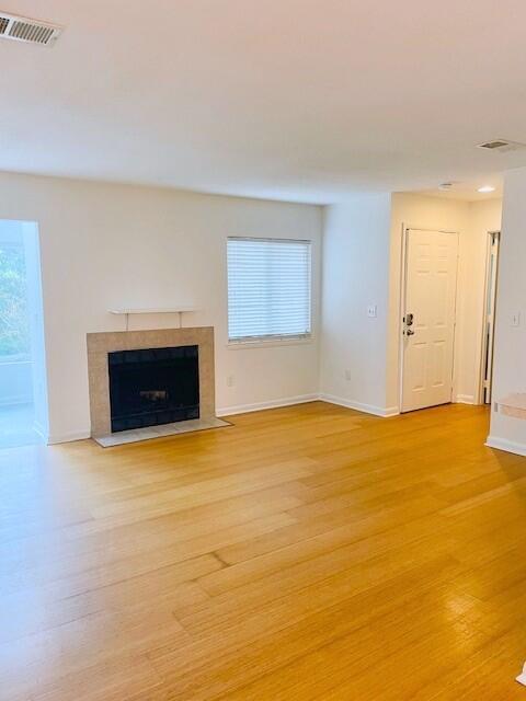 276 Alexandra Drive, Unit 12 Mount Pleasant, SC 29464 - Photo 2 of 14 Living Area