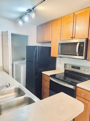 $2,500 | 276 Alexandra Drive, Unit 12, Mount Pleasant, SC 29464