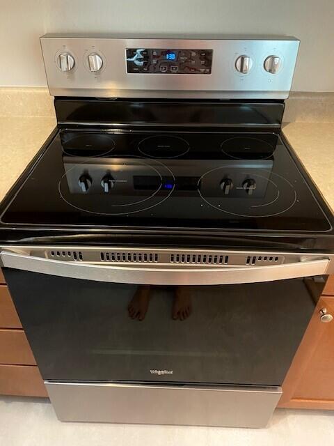 276 Alexandra Drive, Unit 12 Mount Pleasant, SC 29464 - Photo 5 of 14 Convection Range