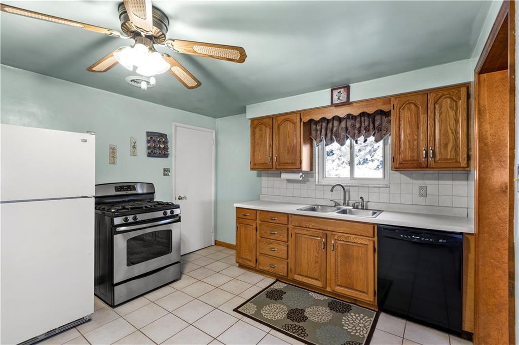 149 Jacks Run Road Pittsburgh, PA 15214 - Photo 10 of 24 Gallery Image 10