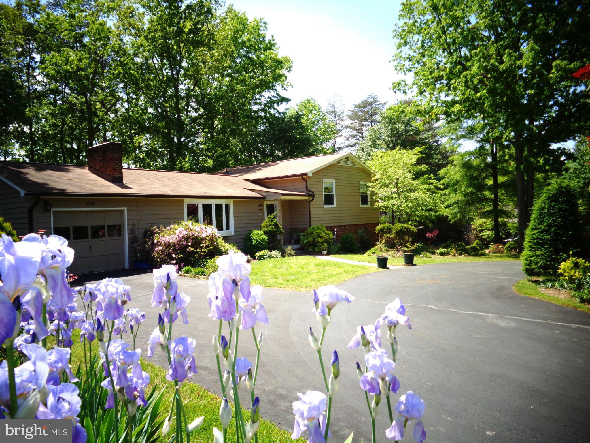 208 Pine Valley Road Locust Grove, VA 22508 - Photo 1 of 30 Exterior (Front)