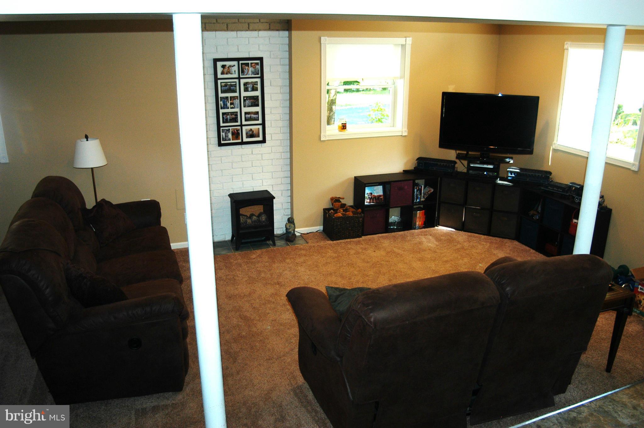 208 Pine Valley Road Locust Grove, VA 22508 - Photo 22 of 30 Family Room