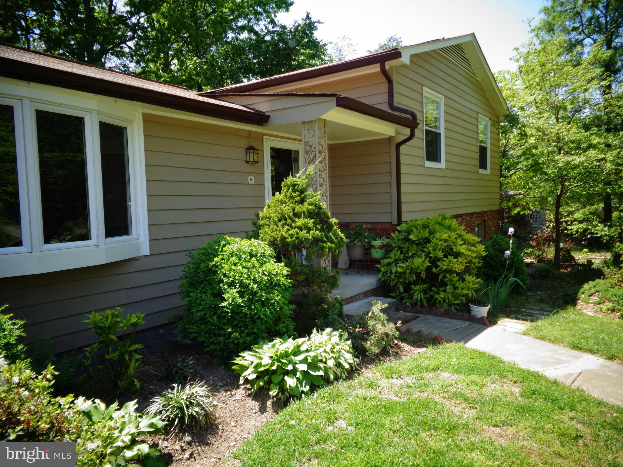 208 Pine Valley Road Locust Grove, VA 22508 - Photo 4 of 30 Exterior (Front)