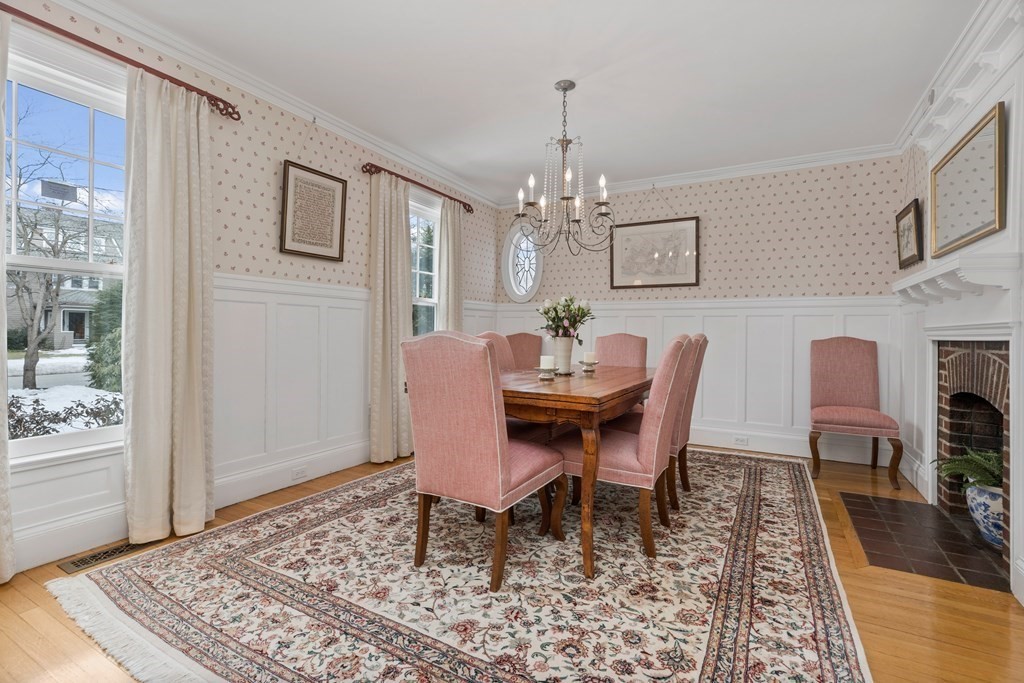 77 Windsor Road Newton, MA 02468 - Photo 8 of 32