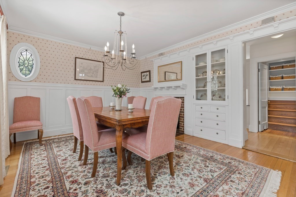 77 Windsor Road Newton, MA 02468 - Photo 9 of 32