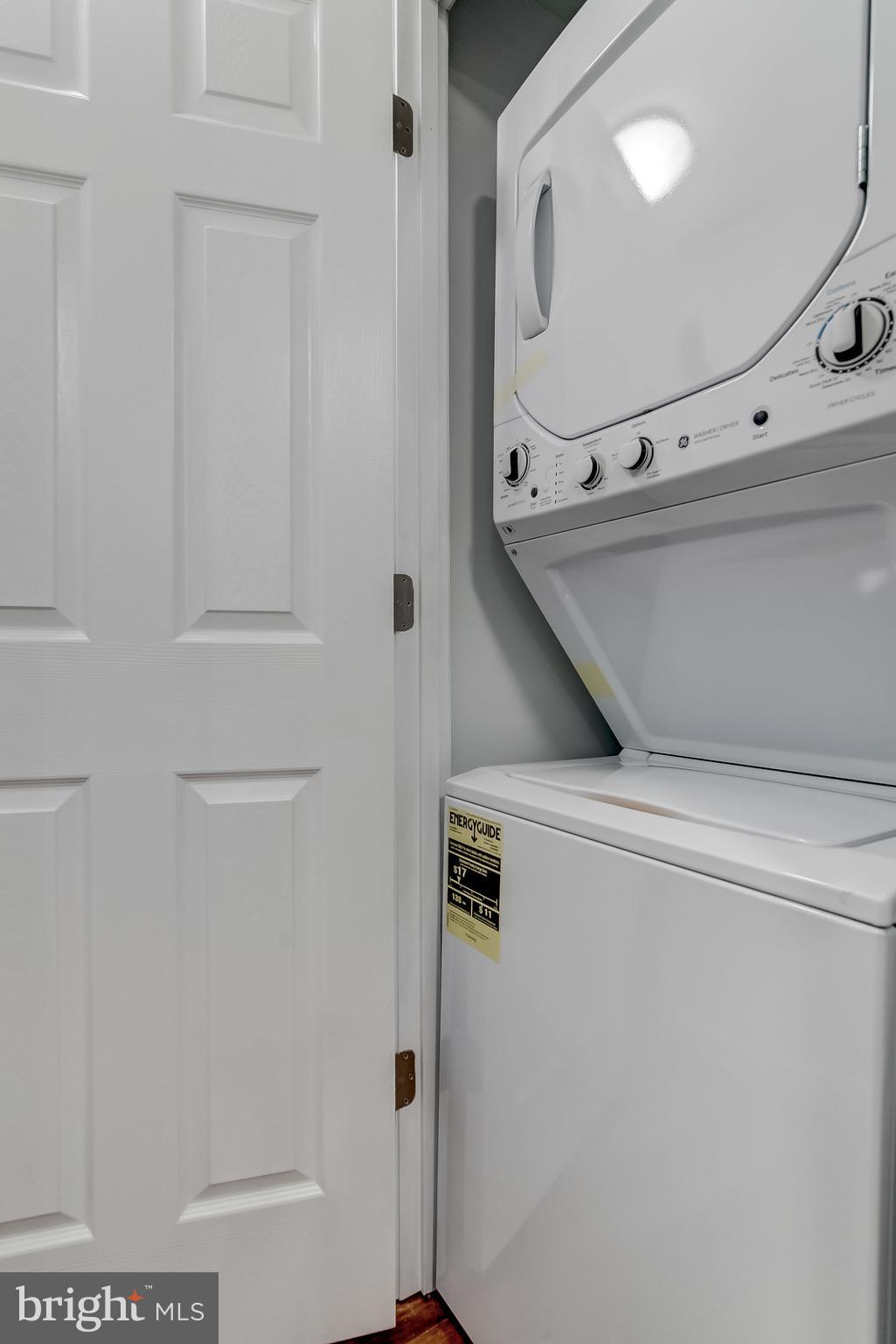 610 South Charles Street, Unit R37 Baltimore, MD 21230 - Photo 26 of 26 Washer & Dryer