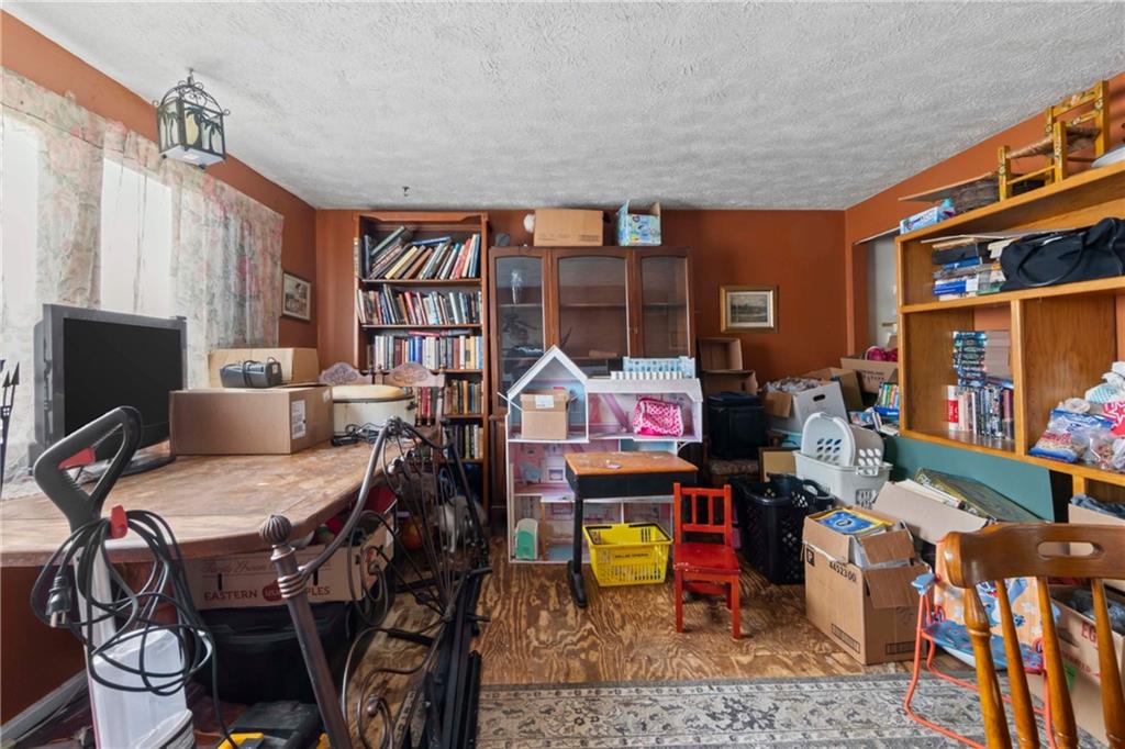 1781 Ivanhoe Drive Irwin, PA 15642 - Photo 10 of 35 a room with musical instruments