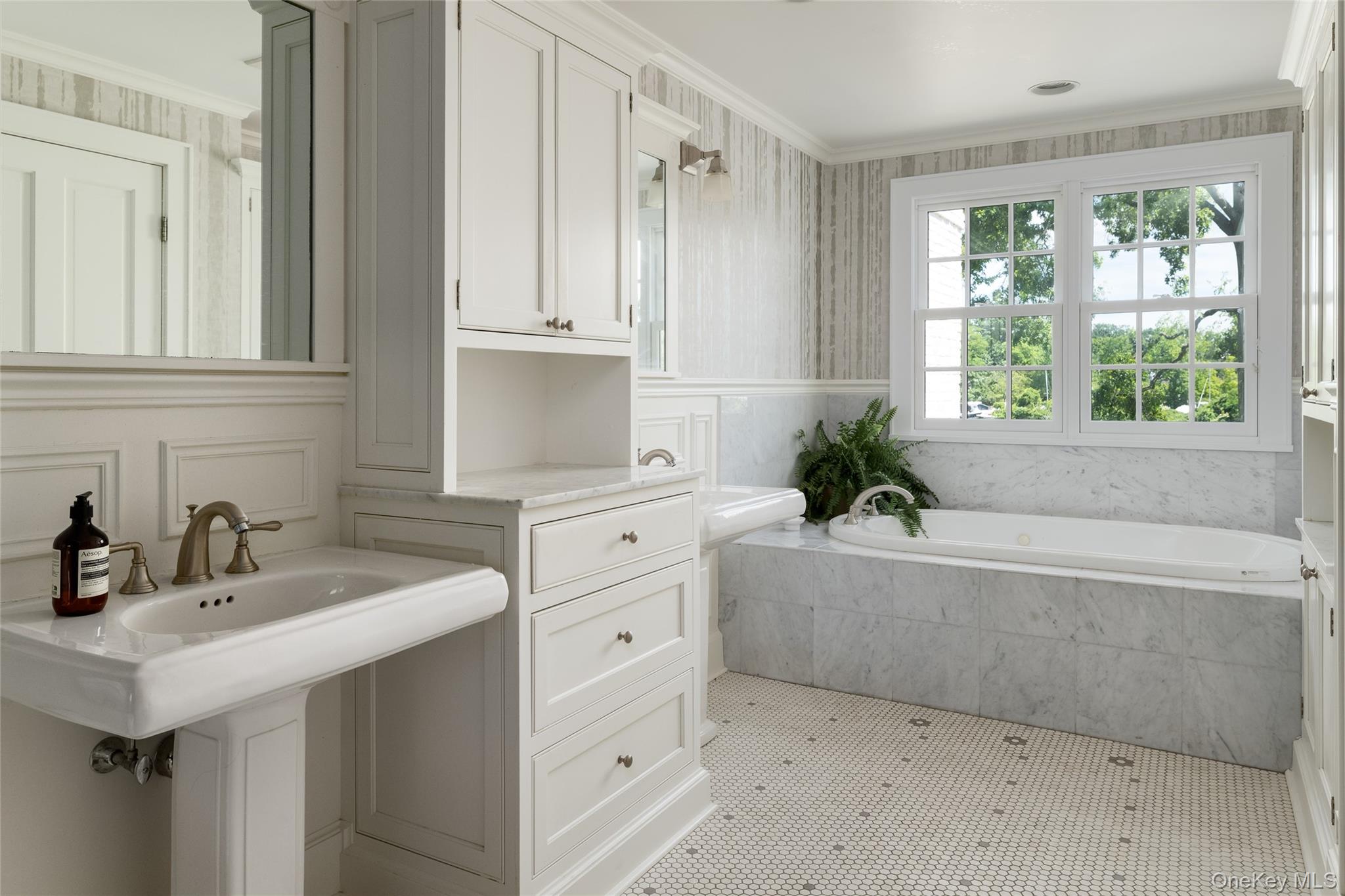 87 Hix Avenue Rye, NY 10580 - Photo 17 of 43