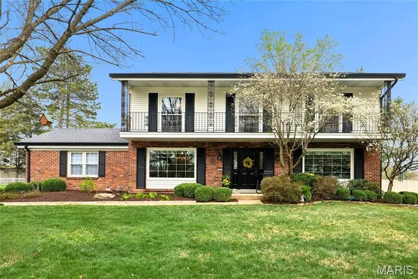 $529,900 | 166 Saddleford Drive, Chesterfield, MO 63017
