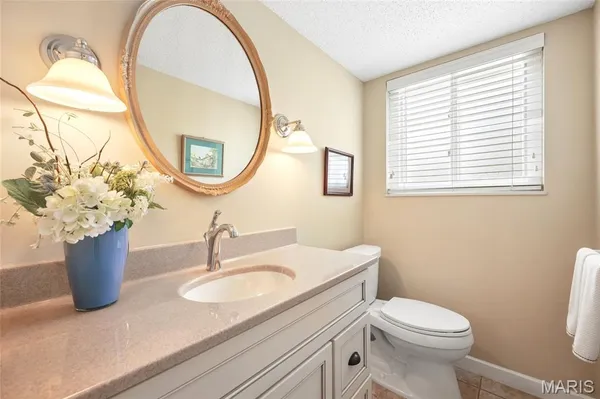 $529,900 | 166 Saddleford Drive, Chesterfield, MO 63017