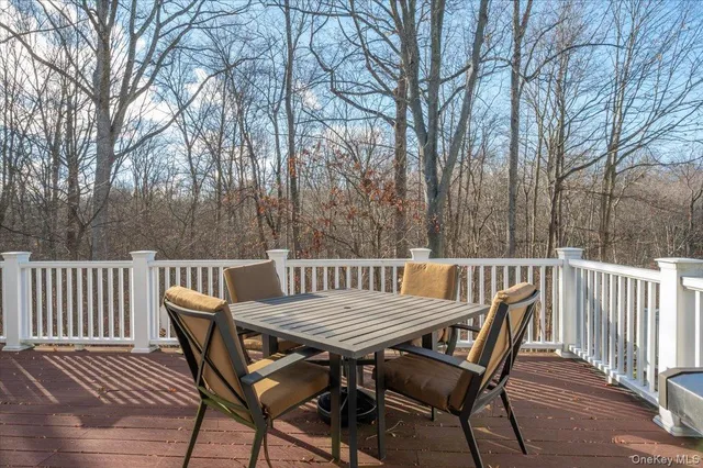 $925,000 | 2279 Dalton Drive, Cortlandt Manor, NY 10567