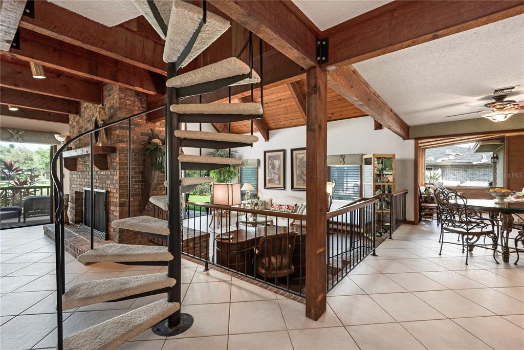 112 1st Street Tavares, FL 32778 - Photo 11 of 38 a view of a patio with table and chairs