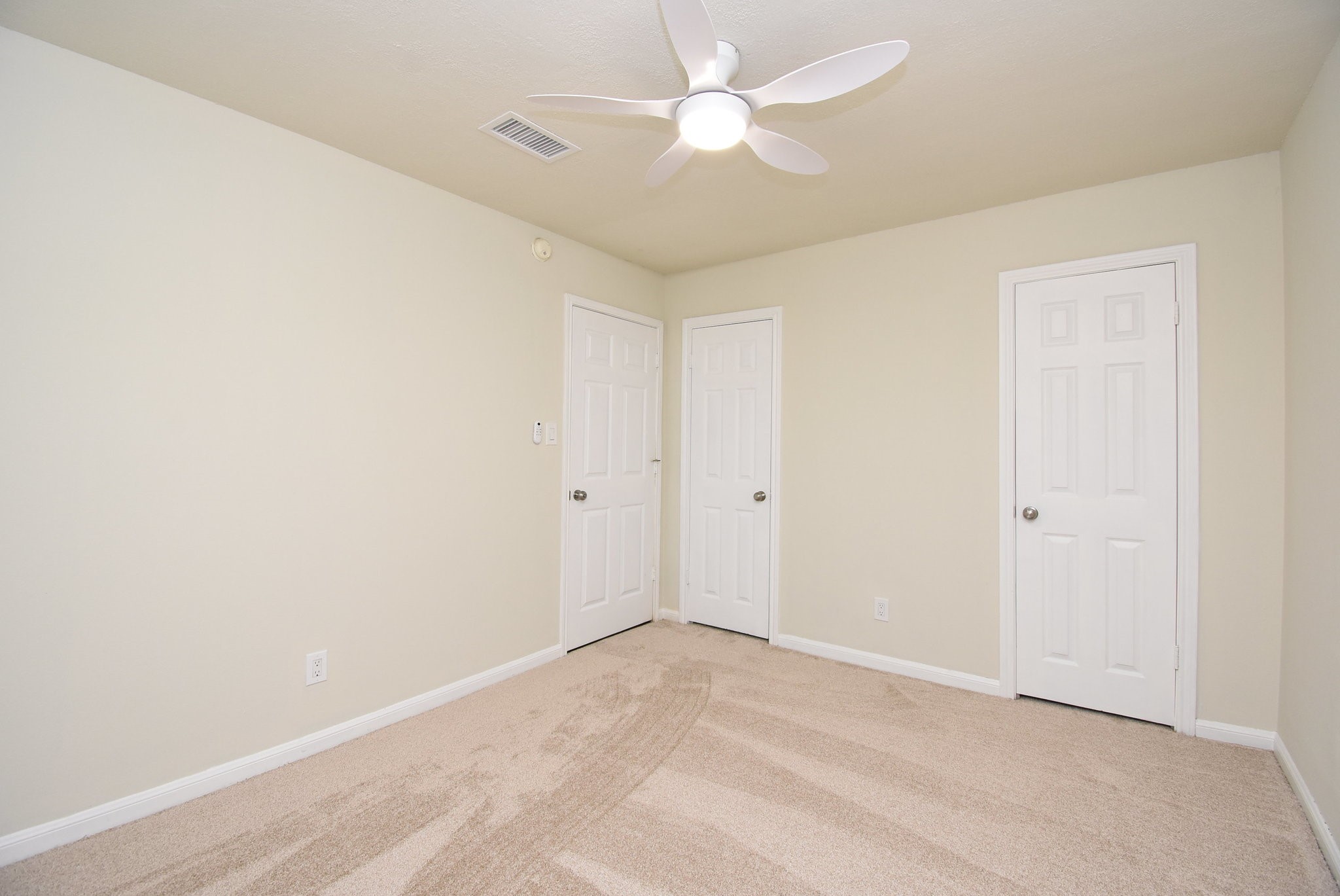 2503 Southwick Street Houston, TX 77080 - Photo 39 of 46 a view of an empty room