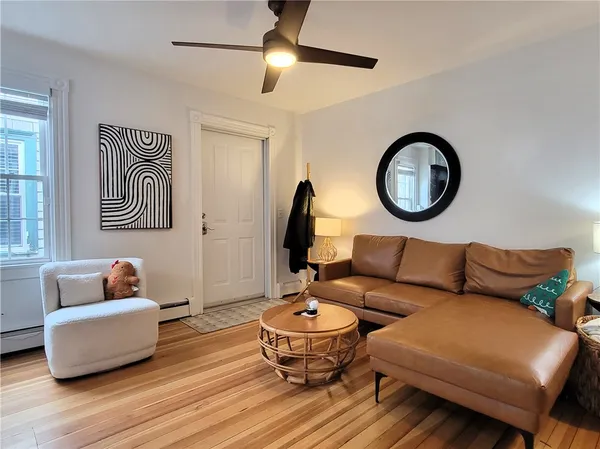 $3,300 | 102 Broadway, Unit 1C, Newport, RI 02840