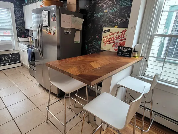 $3,300 | 102 Broadway, Unit 1C, Newport, RI 02840