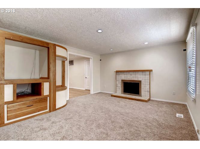 12905 Southwest Hart Road Beaverton, OR 97008 - Photo 3 of 19 Gallery Image 3