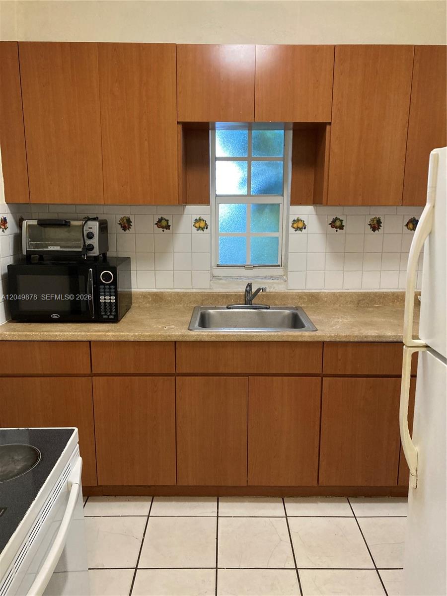 822 Southwest 31st Avenue, Unit 822 Miami, FL 33135 - Photo 4 of 14