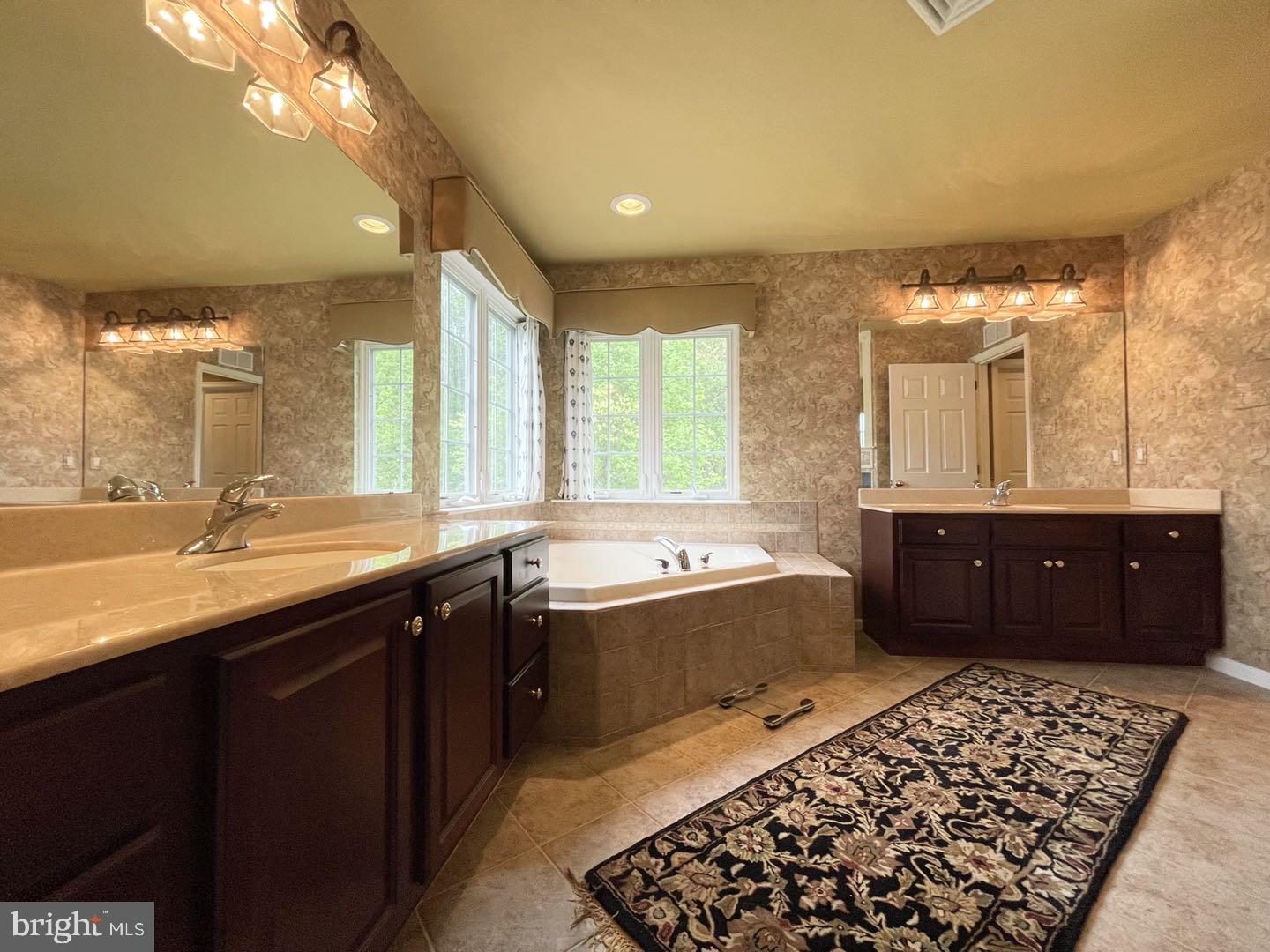 2809 Westerham Road Downingtown, PA 19335 - Photo 25 of 34 Master bath