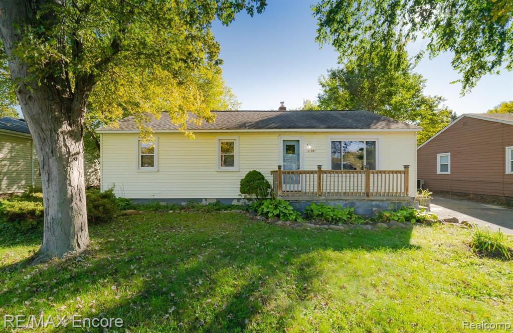 3195 Gerald Avenue Rochester Hills, MI 48307 - Photo 2 of 23
